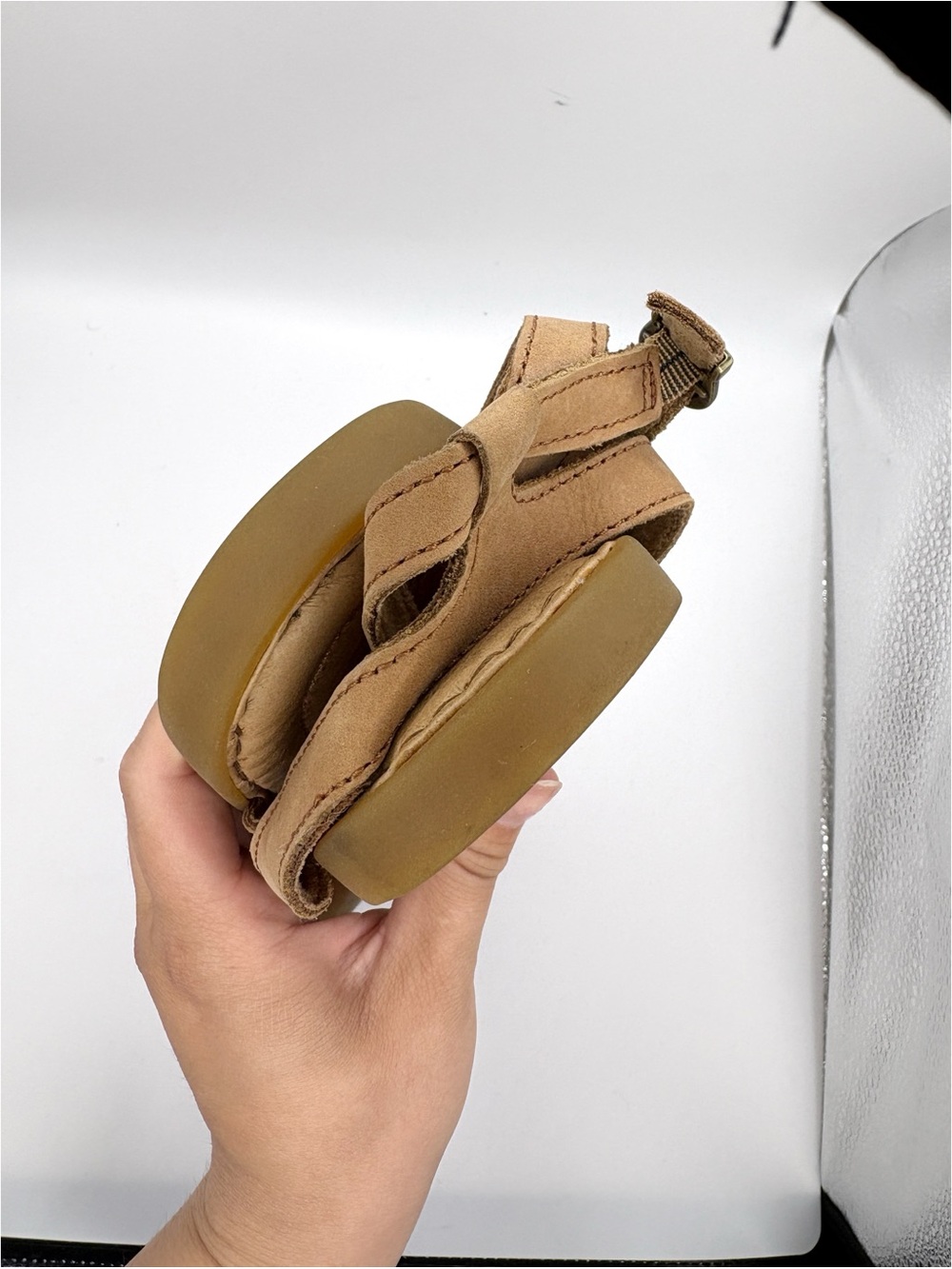 Born Brown Leather Flat Sandals Womens - Picture 8 of 8
